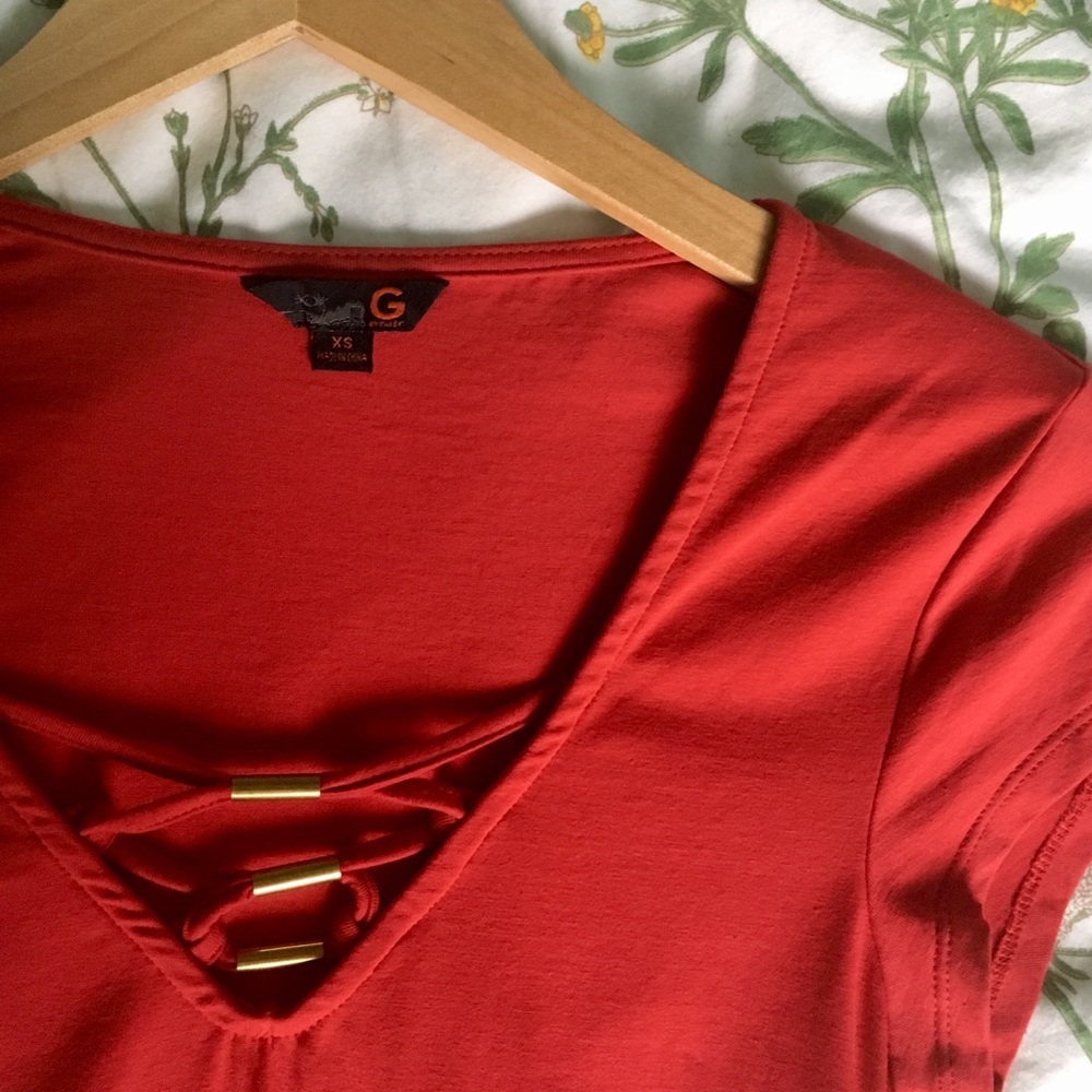 Red Guess Top
